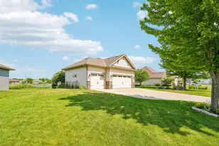 6504 Heritage Ave, Racine, WI 53406 - Photo 7