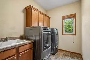 6504 Heritage Ave, Racine, WI 53406 - Photo 31