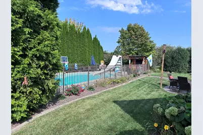 W171N10218  Wildrose Ln, Germantown, WI 53022 - Photo 37