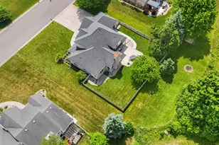 3950 Royal Oaks Dr, Racine, WI 53406 - Photo 27