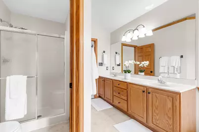 3950  Royal Oaks Dr, Racine, WI 53406 - Photo 19