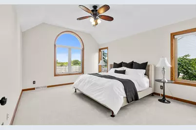 3950  Royal Oaks Dr, Racine, WI 53406 - Photo 17