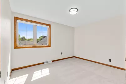 3950  Royal Oaks Dr, Racine, WI 53406 - Photo 21
