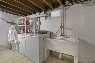 915 Indiana St, Racine, WI 53405 - Photo 21