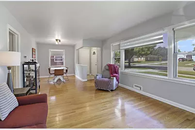 915  Indiana St, Racine, WI 53405 - Photo 3