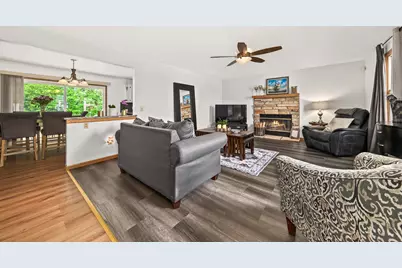 3640 E Northbrook Blvd, Oak Creek, WI 53154 - Photo 5