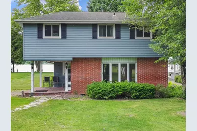 24315  Fairway Dr, Racine, WI 53139 - Photo 7