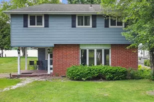 24315 Fairway Dr, Racine, WI 53139 - Photo 7
