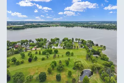 24315  Fairway Dr, Racine, WI 53139 - Photo 9