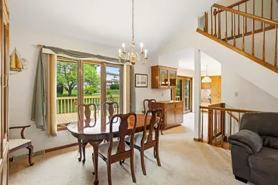 5413  Somerset Ln, Greenfield, WI 53221 - Photo 13