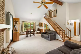 5413 Somerset Ln, Greenfield, WI 53221 - Photo 5