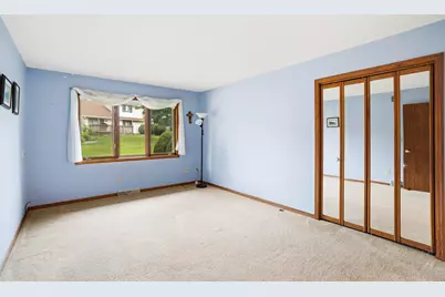 5413  Somerset Ln, Greenfield, WI 53221 - Photo 15