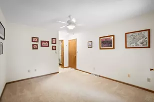5413 Somerset Ln, Greenfield, WI 53221 - Photo 21