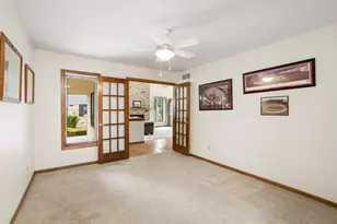 5413 Somerset Ln, Greenfield, WI 53221 - Photo 23