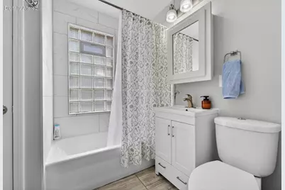 3609 N 25th Pl, Milwaukee, WI 53206 - Photo 5