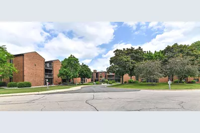 6100 W Stonehedge Dr #167, Greenfield, WI 53220 - Photo 1