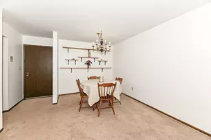 6100 W Stone Hedge Dr, Greenfield, WI 53220 - Photo 5