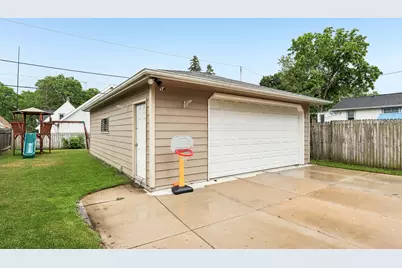 418 S 69th St, Milwaukee, WI 53214 - Photo 21