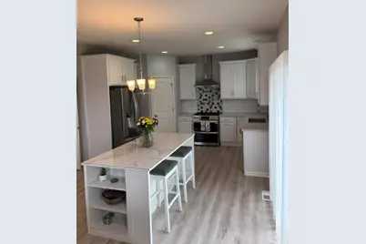 2518  Marie Cir, Waukesha, WI 53189 - Photo 5