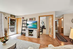 6060 S Crosswinds Dr, Cudahy, WI 53110 - Photo 5