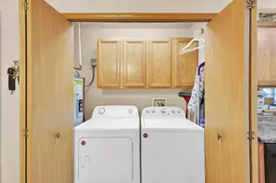 6060 S Crosswinds Dr, Cudahy, WI 53110 - Photo 11