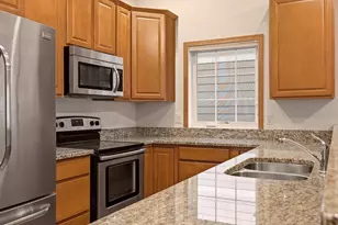 1321 Barson Pl, Onalaska, WI 54650 - Photo 13