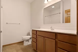 1321 Barson Pl, Onalaska, WI 54650 - Photo 17