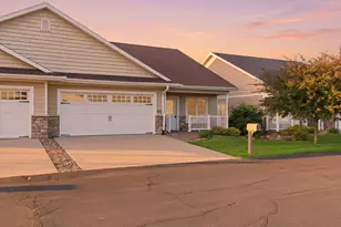 1321 Barson Pl, Onalaska, WI 54650 - Photo 1