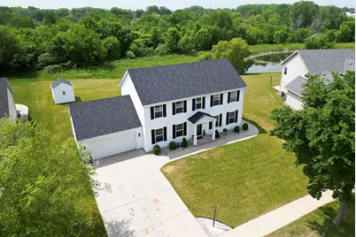 8821 S Carrollville Cir, Oak Creek, WI 53154 - Photo 1