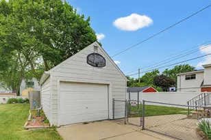 1957 S 89th St, West Allis, WI 53227 - Photo 25