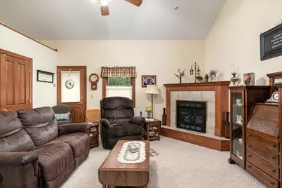 1003  Elm St, La Crescent, MN 55947 - Photo 9