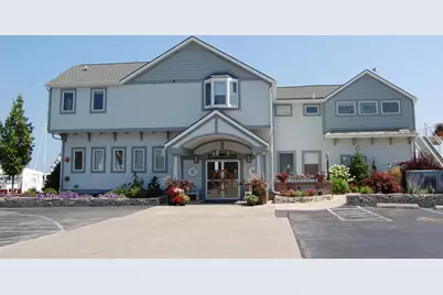 2525 S Shore Dr #15B, Milwaukee, WI 53207 - Photo 35