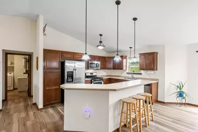 W1401  Stoney Brook Ct, Ixonia, WI 53036 - Photo 9