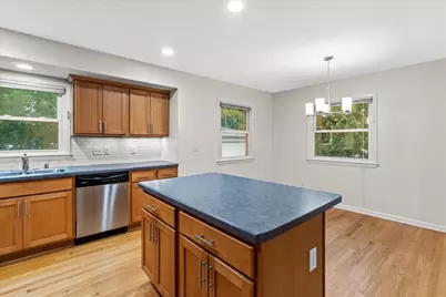 5314 W Calumet Rd, Milwaukee, WI 53223 - Photo 3