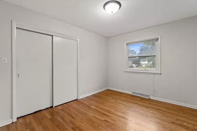 5314 W Calumet Rd, Milwaukee, WI 53223 - Photo 9