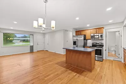 5314 W Calumet Rd, Milwaukee, WI 53223 - Photo 5