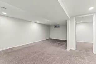 5314 W Calumet Rd, Milwaukee, WI 53223 - Photo 25