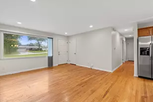 5314 W Calumet Rd, Milwaukee, WI 53223 - Photo 13