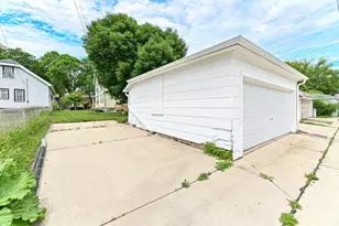 2014 S 79th St, West Allis, WI 53219 - Photo 37