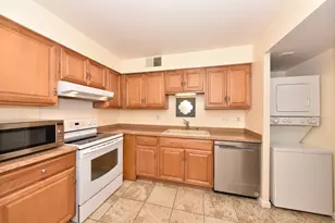 3838 N Oakland Ave, Shorewood, WI 53211 - Photo 13