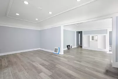4266 W Highland Blvd #4268, Milwaukee, WI 53208 - Photo 5