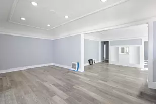 4266 W Highland Blvd, Milwaukee, WI 53208 - Photo 5