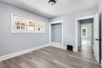 4266 W Highland Blvd #4268, Milwaukee, WI 53208 - Photo 9