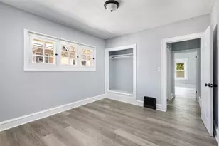 4266 W Highland Blvd, Milwaukee, WI 53208 - Photo 9