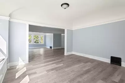 4266 W Highland Blvd #4268, Milwaukee, WI 53208 - Photo 11