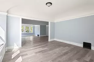 4266 W Highland Blvd, Milwaukee, WI 53208 - Photo 11
