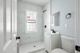 4266 W Highland Blvd, Milwaukee, WI 53208 - Photo 17