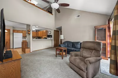 4835  Easy St #11, Delafield, WI 53029 - Photo 5