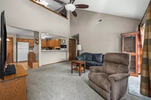 4835 Easy St, Delafield, WI 53029 - Photo 5