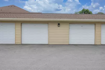 4835  Easy St #11, Delafield, WI 53029 - Photo 25